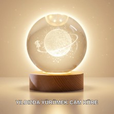 Shopwave Ahşap Standlı Sarı Işıklı Dekoratif Küre Kız Figürü Tasarım