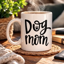 Esranın Dünyası Dog Mom Yazılı Porselen Kupa Model 180 – Köpek Severlere Özel Tasarım Kahve Kupası – Sevimli Pati Desenli Hediye Kupa