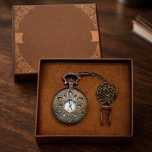 MiraLive Geometrik Oymalı Tasarım - Köstekli Zincirli Cep Saati - Vintage Bronz