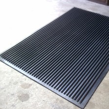 Desan Desan Yivli Dikdörtgen 45X70 cm Kauçuk Paspas Siyah