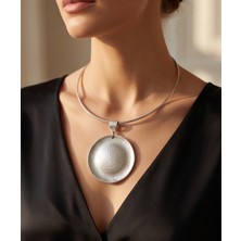 Dilhan Atlay Madalyon  Choker Kolye