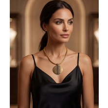 Dilhan Atlay Madalyon Choker  Kolye