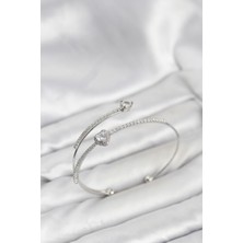 Kalp Model Pirinç Gümüş Renk Kadın Bileklik 5886 - 1849-7511