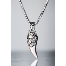 Ak Store Silver Erkek, Diş Üzerine Bozkurt İşlemeli Maskülen Tarz Figürlü K-102 Paslanmaz Kromix Çelik Gümüş Kaplama Kolye Madalyon