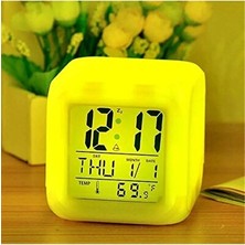 Maison Luré 7 Renk Değiştiren Dijital Masa Saati, Alarm ve Gece Lambası Özellikleriyle Alarm Saatli Radyo