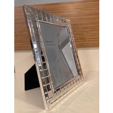 Plus Home Resim Çerçevesi Damalı Model Metal Pirinç Kenarlı Renk Gümüş Ortaboy Ebat 15X20 cm