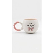 Palto Tasarım I Am Just A Girl! El Yapımı Krem Parlak Puf Kupa - El Işçiliği Hediyelik Kupa Bardak Mug