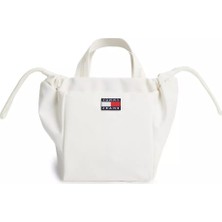 Tommy Hilfiger Kadın Çıkarılabilir Uzun Askılı Bayrak Logo Imzalı Fermuarlı Iç Cepli Beyaz Omuz Çantası AW0AW18770-YBI