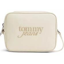 Tommy Hilfiger Kadın Logo Kabartmalı Çıkarılabilir Omuz Askılı Bej Omuz Çantası AW0AW18451-ACX