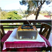 Ravéon Nostaljik Radyo LED Işıklı ve Fenerli Fm Radyo, Bluetooth ve Mp3 Çalar ile Çok Yönlü Kullan