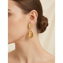 Gold Detaylı Oval Taşlı Sallantılı Küpe