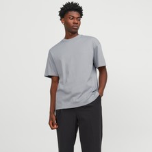 Jack & Jones Erkek Loose Fit Kisa Kollu Tisört - Urban