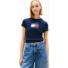 Tommy Hilfiger Kadın Slim Fit Wavy Flag T-Shirt