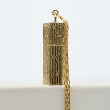 2WINS Makeup x Melis Goral Étoile Necklace Lip Gloss Gold