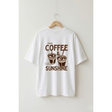 Maison De Mode Oversize Unisex Beyaz Önlü Arkalı Iced Coffee Kahve Baskılı Tişört