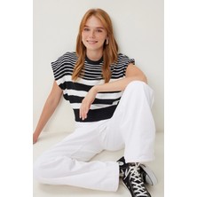 TeknoKapsül Happiness Istanbul Kadın Siyah Beyaz Çizgili Crop Triko Bluz YY00264