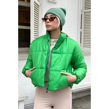 TeknoKapsül Trend Alaçatı Stili Kadın Açık Yeşil Dik Yaka Çift Cepli Beli Lastikli Şişme Puffer Mont ALC-X7684