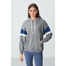 Gri Melanj Kompakt Pamuklu Kalın Pürüzsüz Dokulu Kapüşonlu Oversize Fit Kadın Sweatshirt - 97290
