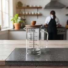 1001 Akasya Ahşap Kapaklı Borosilikat Cam French Press - Ölçü Çizgili Kahve ve Çay Demliği (350ML