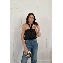 Siyah Toka Detaylı Bluz