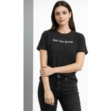 İkales Ikales Wafıl Kumaş Tişört Regular Kalıp Bisiklet Yaka Baskılı Günlük Basic T-Shirt - Siyah