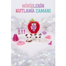 Farbu Oyuncak Sevimli Minişlerin Kutlama Zamanı Temalı Kaleme Takılabilen Beyaz Köpek Figürleri ve Işıklı Kırmızı Elma Evi Eğlence Seti