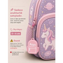 Zaya Design Lab Kişiye Özel Isimli Okul Çantası Anahtarlığı Kişiselleştirilebilir Hediye
