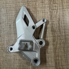 Sağ Ön Sürücü Basamak Braketi Srk 125 R