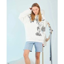 Aselia Global Kapüşonlu Üç Iplik Sweatshirt - Beyaz Strong Heykel Baskılı, Rahat Kalıp, Kanguru Cepli Modern Tasarım