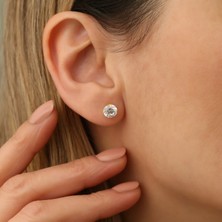 Nox Jewelry 14K Altın Kaplama Gümüş Yuvarlak Kesim Tektaş Küpe - 5mm