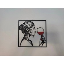 Liya3D 23X22 cm Şarap Seven Kadın Duvar Dekoru | Kadehli Kadın Silüeti | Modern Dekoratif Duvar Süsü