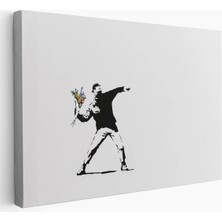 Trezon Bansky'nin Çiçek Atan Adam Eseri Kanvas TABLO-5111