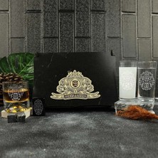 Hediyelerin Efendisi Ahşap Kutulu Arma Tasarımlı Kişiye Özel Rakı, Çakmak ve Taşlı Viski Kadehi Seti