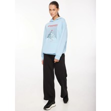 Discovery Expedition Mavi Kadın Kapüşon Yaka Oversize Baskılı Sweatshirt D3WL-SWT22