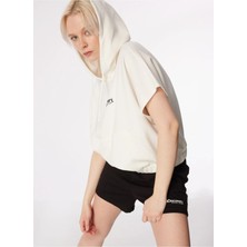 Discovery Expedition D4SL-SWT3031 Beyaz Kapüşon Yaka Relaxed Baskılı Kadın Sweatshırt