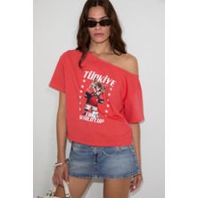 Grimelange Manaıa Kadın %100 Organik Pmauklu Tek Omuzu Açık Dünya Kupasına Özel Baskılı Pembe T-Shirt