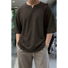 Tarz Cool Erkek Beyaz Oversize %100 Keten V Yaka Kısa Kollu Tişört – Rahat Kalıp Yazlık Keten T-Shirt