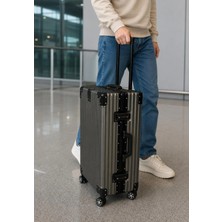 AGM Rimowa Modeli Alüminyum Kırılmaz Premium 20 Inç Döner Tekerli Tsa Kilitli Antrasit -Siyah Renk Valiz - Bavul , Rimowa  Modeli Essential Valiz Siyah Renk