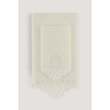 Arliva Sedef Kadife Nakışlı Çeyiz Havlusu Krem 30X50