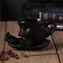 Arvale Iskandinav Yüz Şekilli Fincan Takımı - Mat Beyaz Seramik Kupa ve Dudak Figürlü Tabak - Esteti