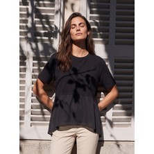 Onloox Siyah Viskon Karışımlı Bisiklet Yaka Kısa Kollu Oversize Asimetrik Kesim Garnili T-Shirt