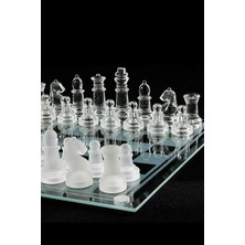 Cam Satranç Takımı 20X20 cm Boyutunda Şeffaf Cam Taşlar ve Cam Satranç Tahtası ile