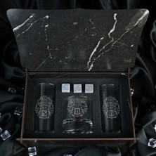Hediyelerin Efendisi Ahşap Kutulu Arma Tasarımlı Kişiye Özel Rakı ve Taşlı Viski Kadehi Seti
