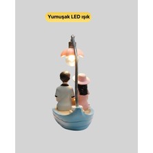 Sora Home Oturan Çift Figürlü LED Masa Lambası Romantik Hediye Yeni Nesil