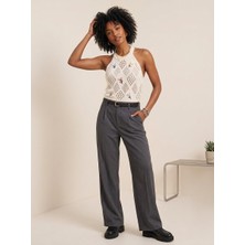 Roos Butik Çiçek Nakışlı Halter Yaka Ajurlu Triko Crop