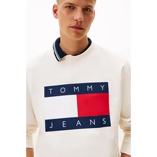 Tommy Jeans Erkek Sweatshirt DM0DM22643 Beyaz