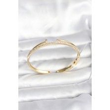 Valeo Pirinç Gold Renk Zirkon Taşlı Çivi Model Kadın Kelepçe Bileklik 5886 - 6592-3317