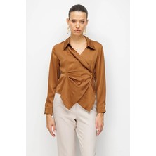 Ekol Kruvaze Regular Fit Polyester Uzun Kollu Kadın Gömlek 02826 Açık Kahverengi