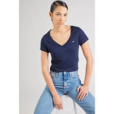 Tommy Jeans Kadın Tişört DW0DW20458 Lacivert