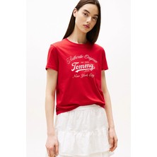 Tommy Jeans Kadın Tişört DW0DW21404 Kırmızı